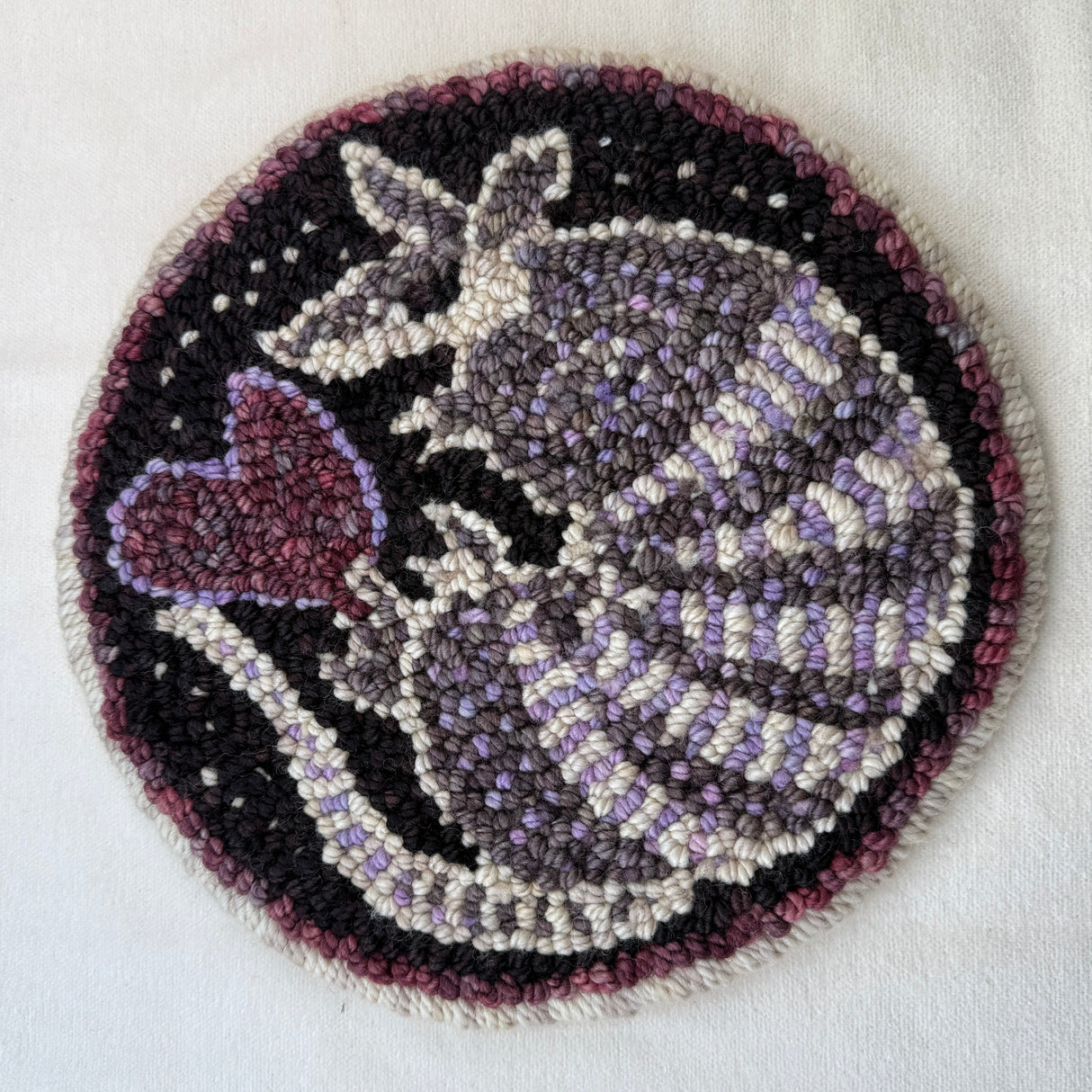 9" Trivet Round Traced Pattern: "I Love Armadillos"